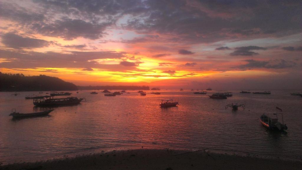 Lembongan Made Inn Нуса Лембонган Екстериор снимка