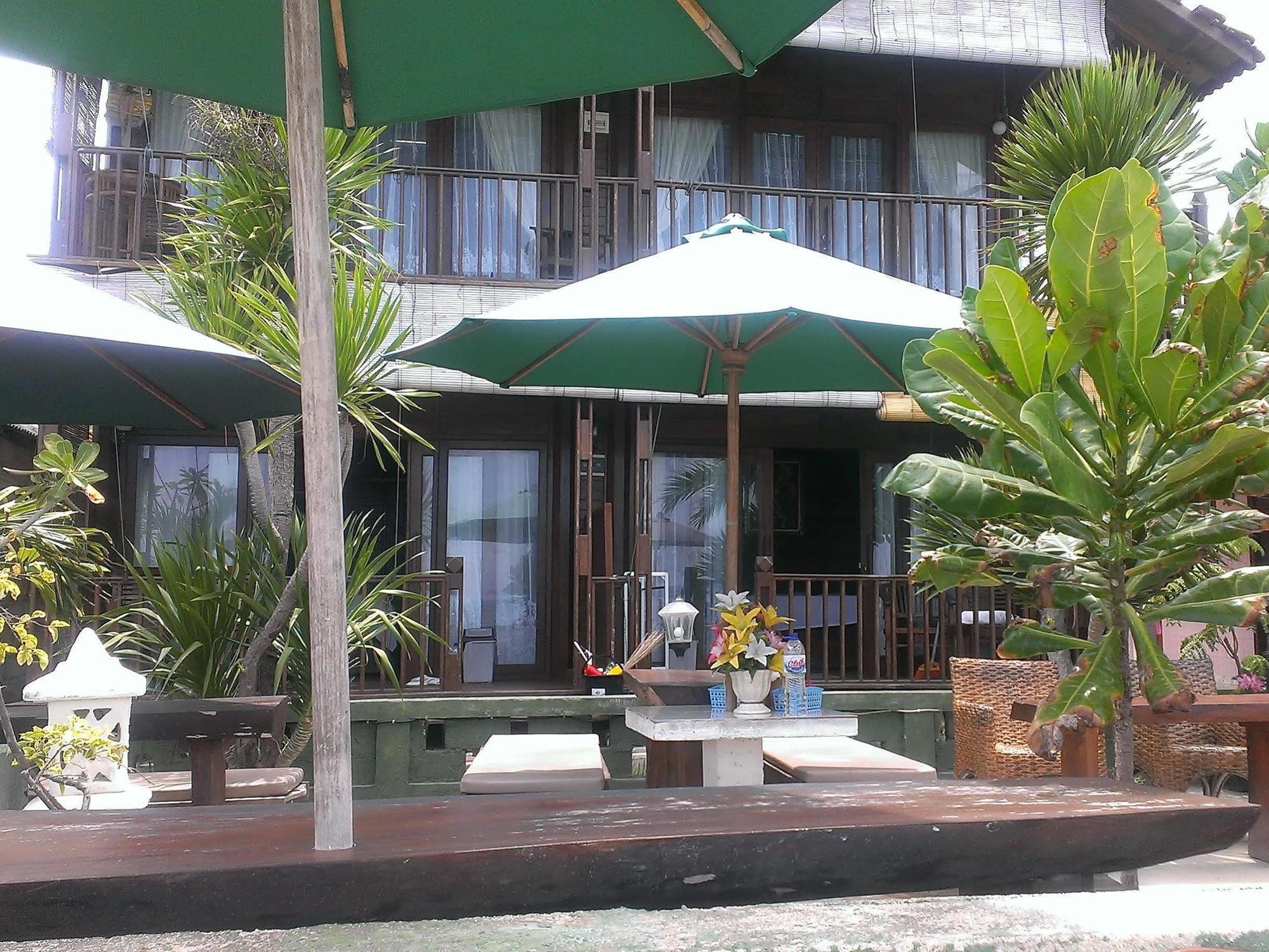 Lembongan Made Inn Нуса Лембонган Екстериор снимка